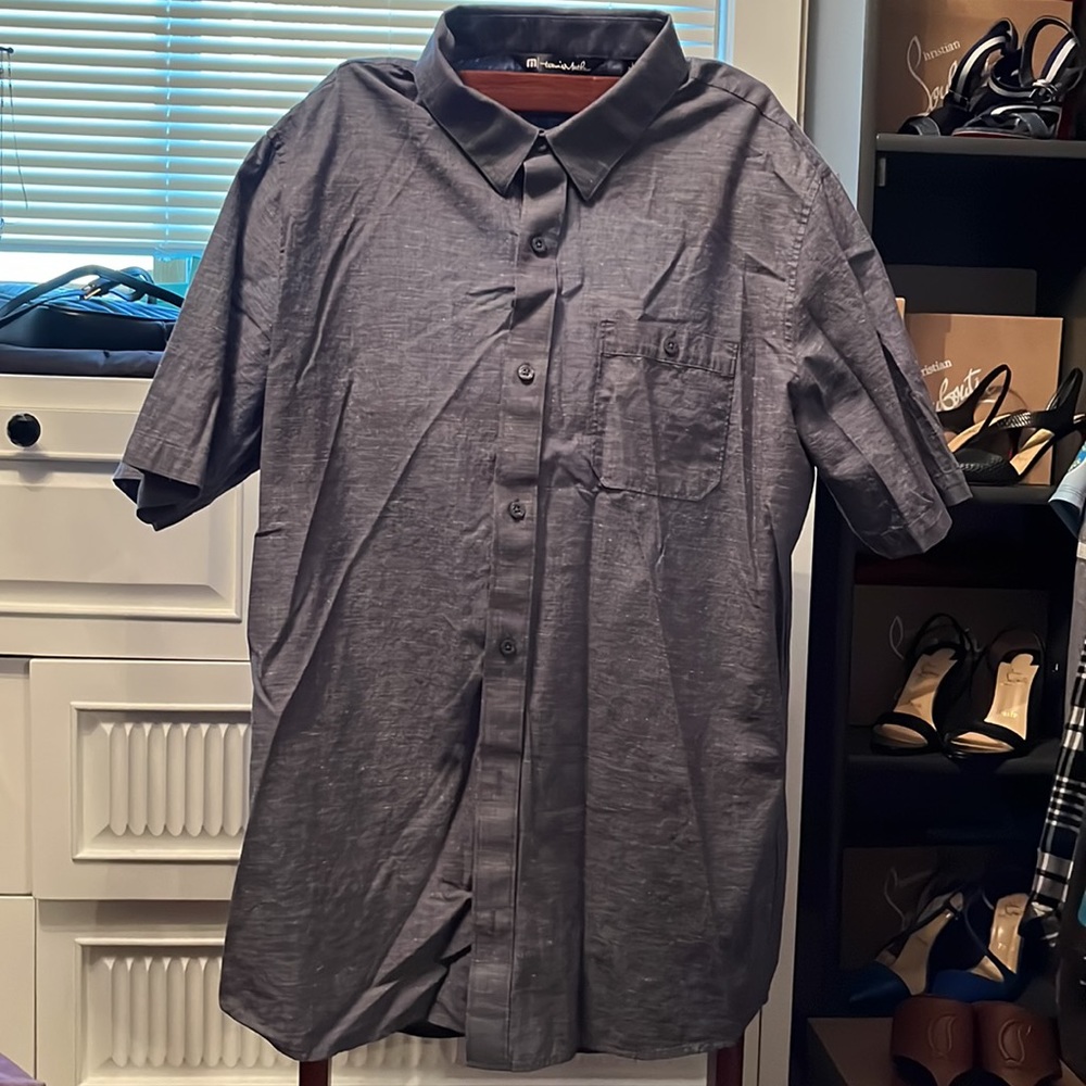 Travis Matthew Short Sleeve Button Up Size L - image 2